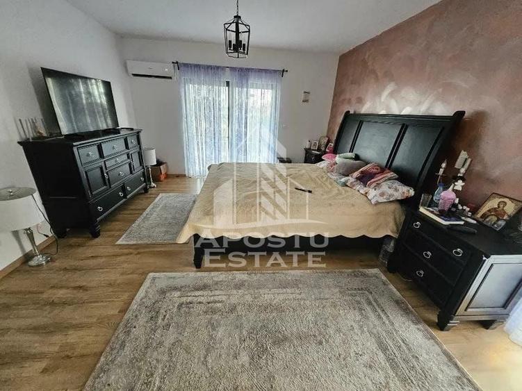 Casă individuală cu 4 camere cu Canalizare în Dumbrăvița