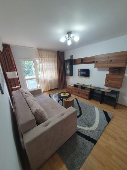 Apartament cu 2 camere decomandat în Berceni