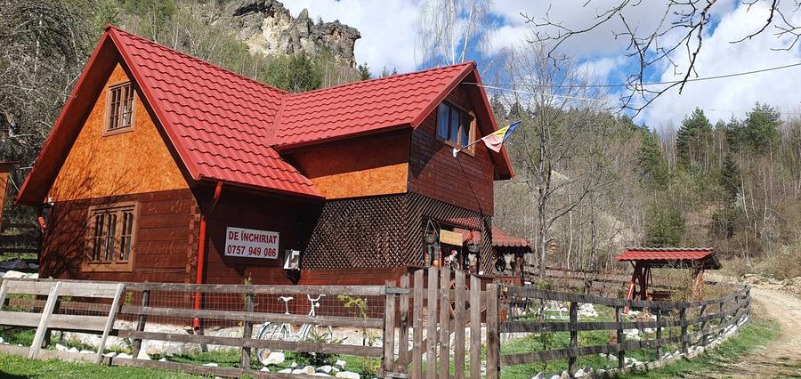 Casă cu 4 camere în Roșia Montană