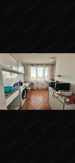 Apartament cu 4 camere decomandat în Rahova