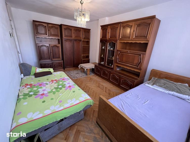 Inchiriez apartament 2 camere decomandat zona Centrala - 7