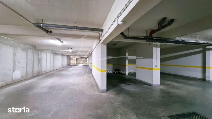 Apartament cu 3 camere semidecomandat în Băneasa