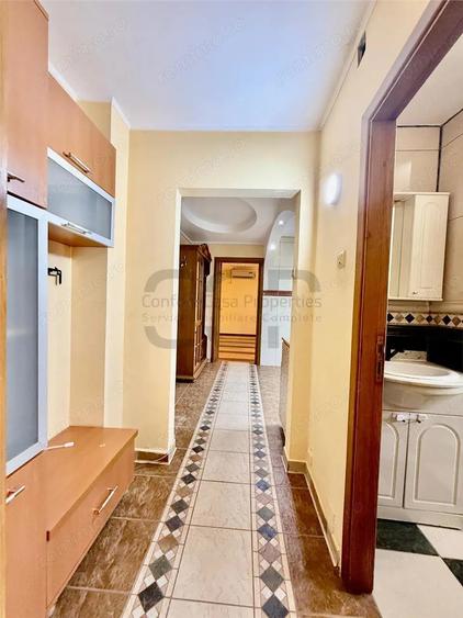 Apartament cu 2 camere decomandat în Văcăresti