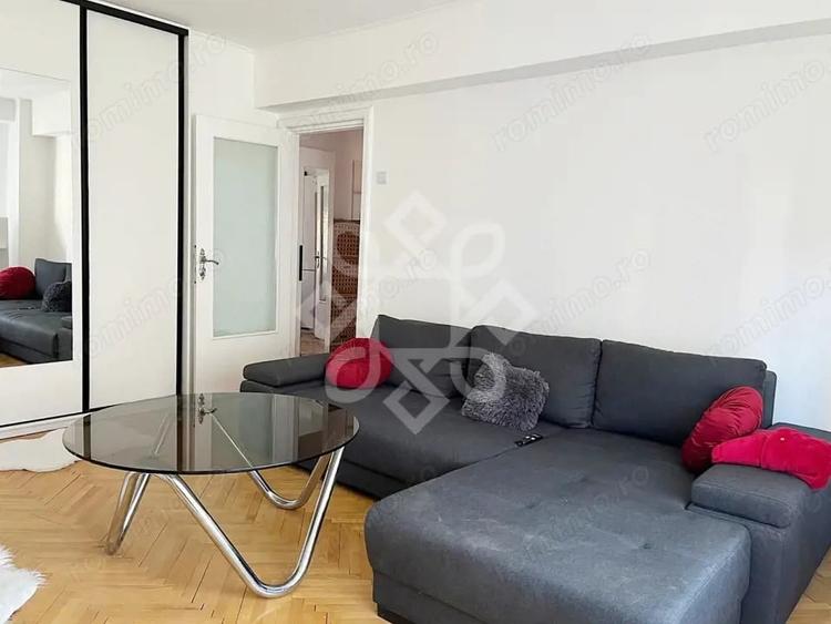 Apartament cu 3 camere decomandat, mobilat în Rogerius