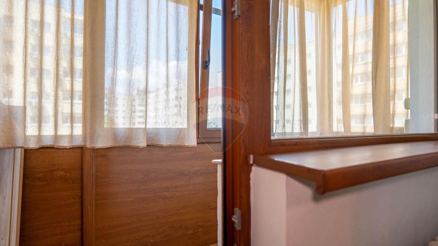 Apartament cu 2 camere decomandat, mobilat în Titan