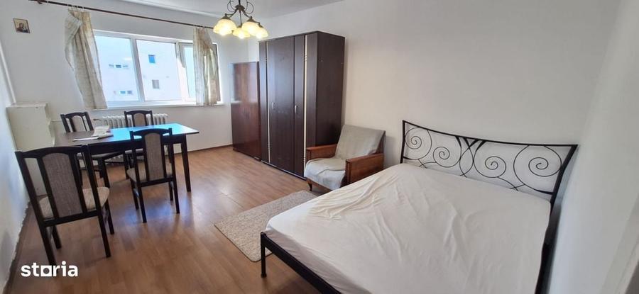 Apartament cu 2 camere decomandat în Zorilor