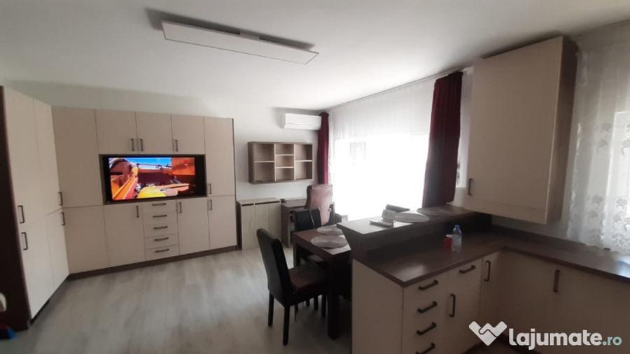 Apartament cu 2 camere semidecomandat în Florești