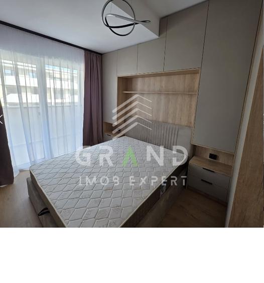 Apartament cu 2 camere semidecomandat, mobilat în Florești
