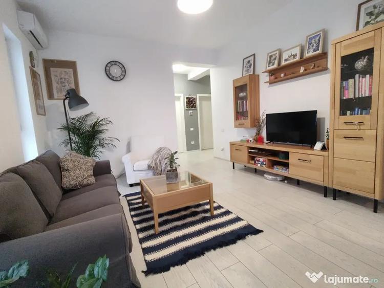 Casă cu 4 camere în Tunari