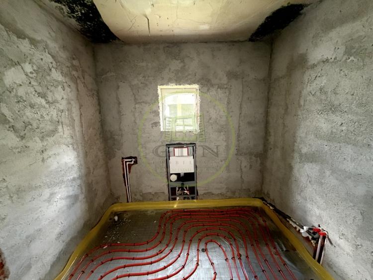 Casă individuală cu 5 camere cu Canalizare în Preajba