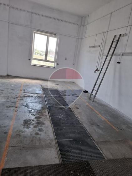 Spațiu industrial, de 200 mp, în Central