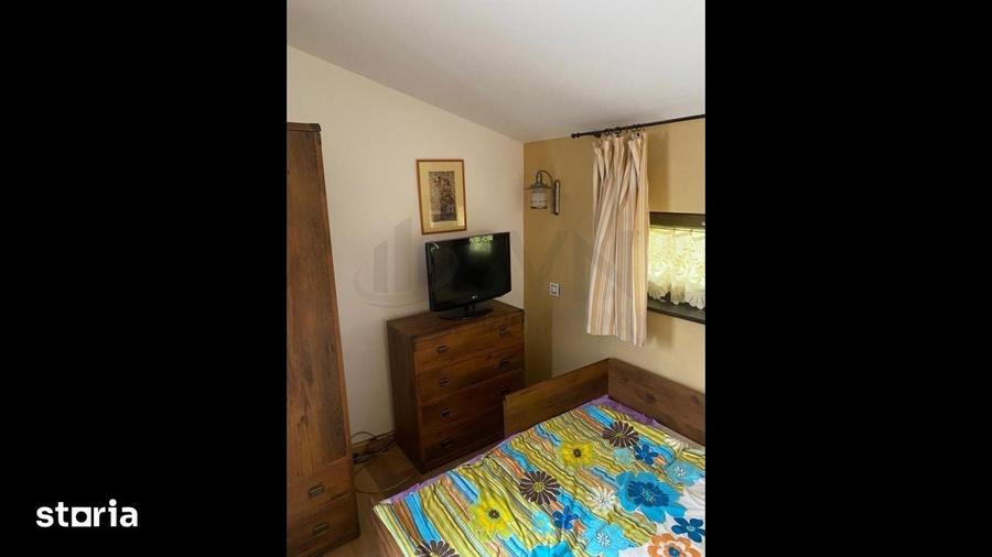 Casă cu 5 camere cu Teren 273 Mp în Butimanu