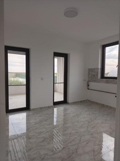Casă individuală cu 5 camere cu Teren 1800 Mp în Tărtășești