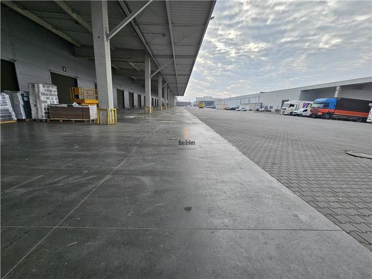 Spațiu industrial, de 2,600 mp, în Est