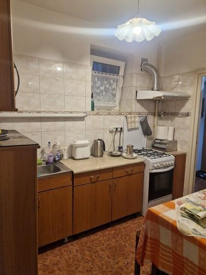 Apartament cu 2 camere semidecomandat, mobilat în Gara de Nord