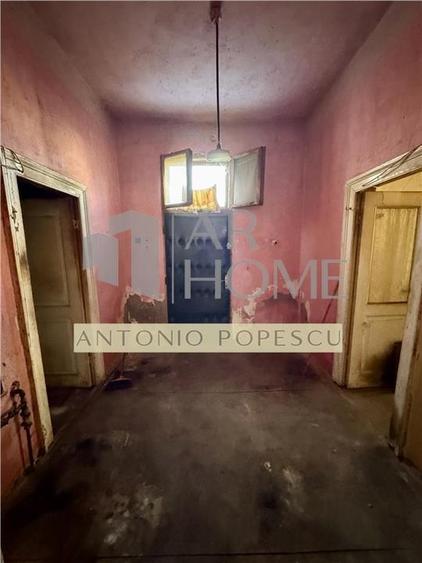 Casă individuală cu 4 camere cu Teren 205 Mp în Ultracentral