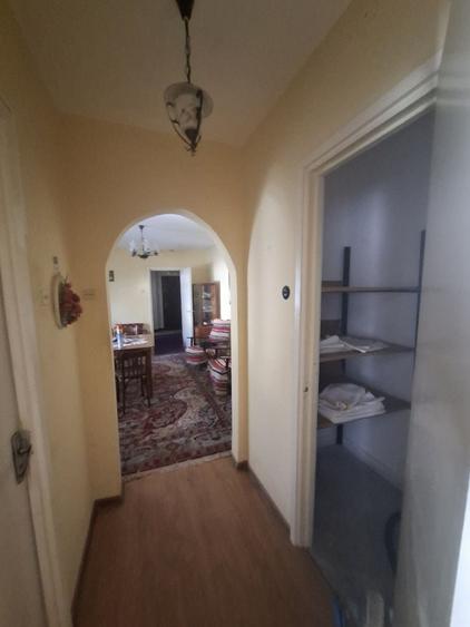 Apartament cu 2 camere semidecomandat în Letea