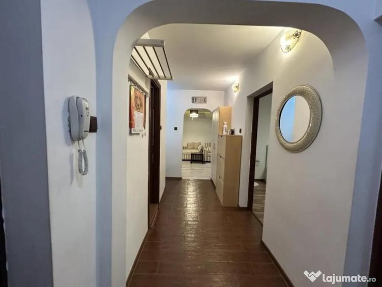 Apartament cu 2 camere decomandat în Tineretului
