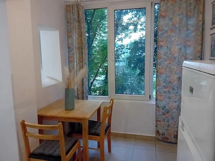 Garsonieră decomandată în Circumvalațiunii