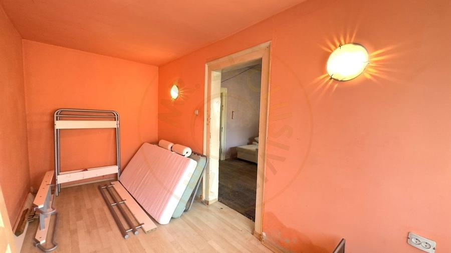 Casă individuală cu 4 camere cu Teren 615 Mp în Carei