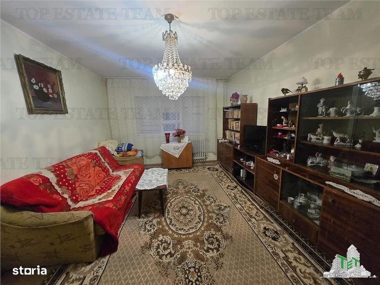 Apartament cu 3 camere în Uverturii