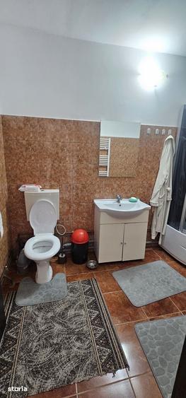 Apartament cu 4 camere decomandat în Bartolomeu