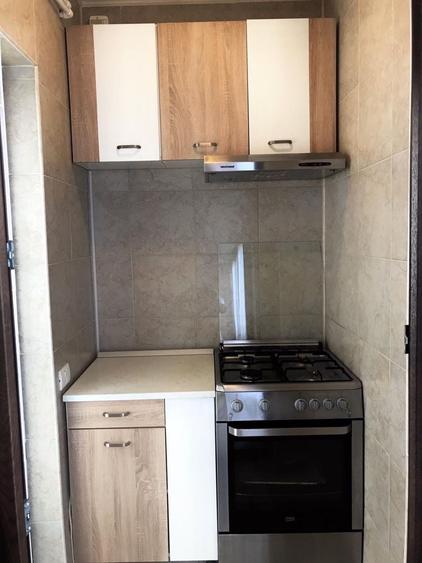 Apartament cu 3 camere semidecomandat în Exterior Vest
