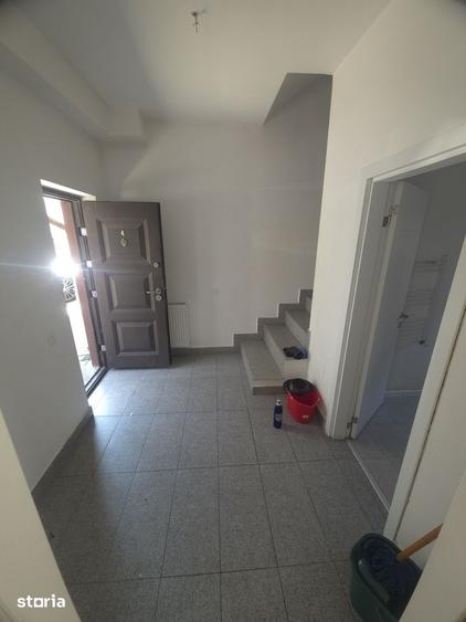 Casă cu 4 camere cu Teren 120 Mp în Central