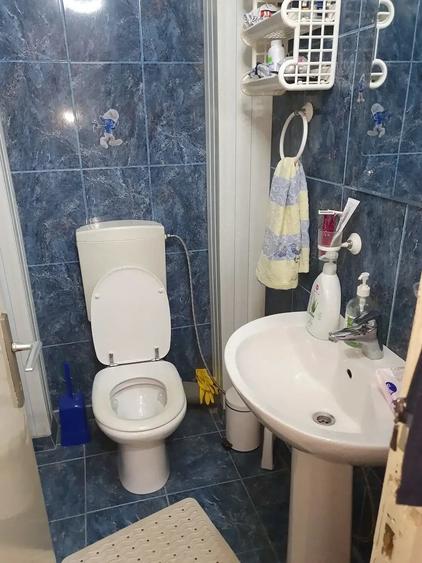 Apartament cu 4 camere semidecomandat în Mărăței
