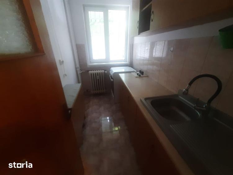 Garsonieră decomandată în Drumul Taberei
