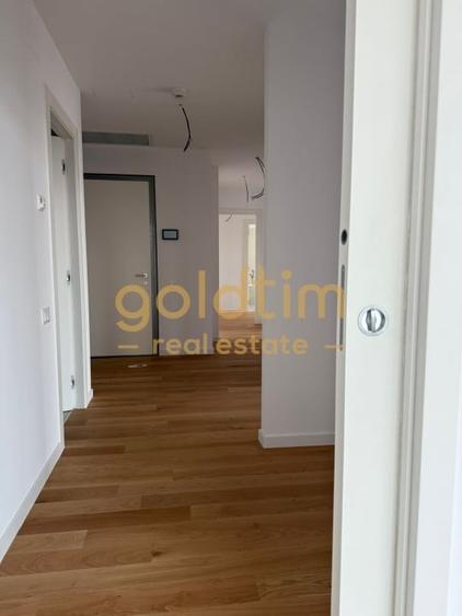 Apartament cu 4 camere decomandat în Floreasca