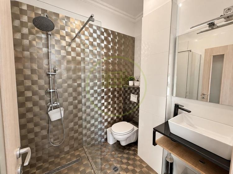 Apartament cu 3 camere semidecomandat, mobilat în Dămăroaia