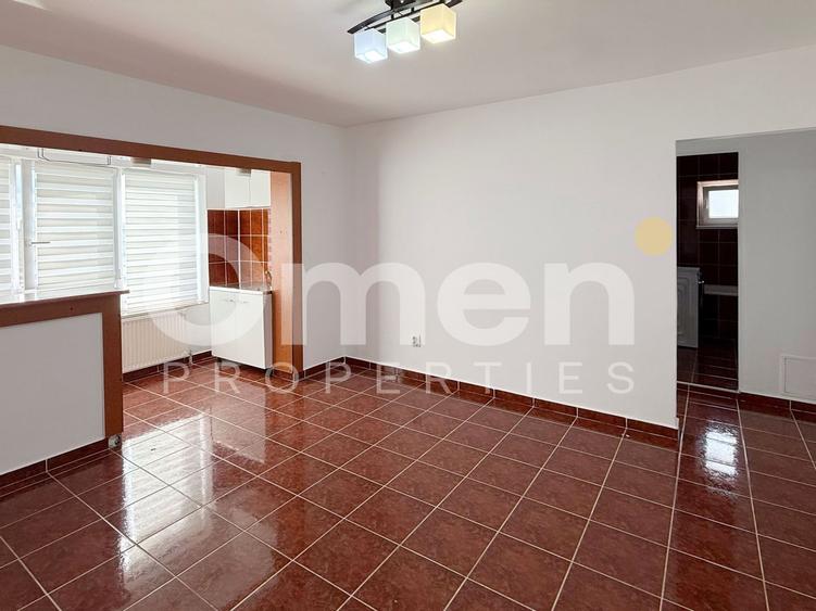 Apartament cu 3 camere decomandat, renovat , etaj 4 Paltinisului - 5