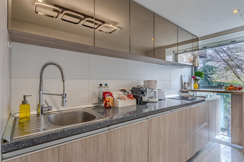 Apartament cu 2 camere decomandat, mobilat în Arcul de Triumf