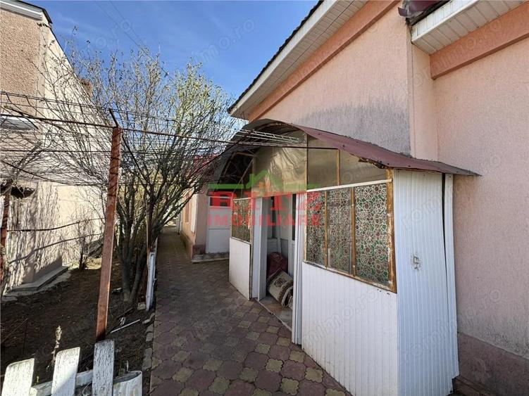 Casă cu 3 camere cu Teren 705 Mp în Piatra