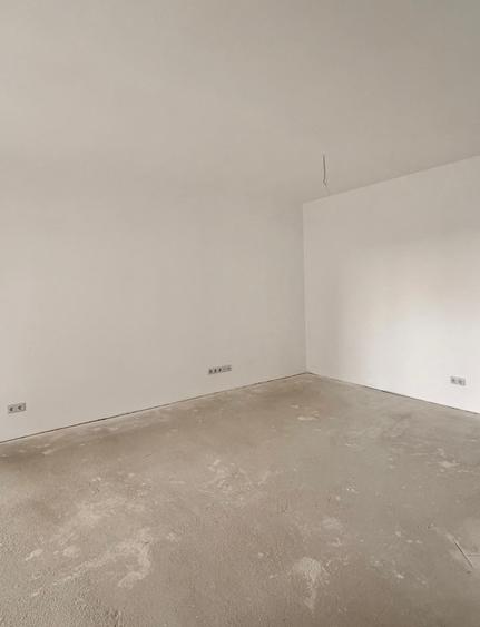 Apartament cu 3 camere decomandat în Turnișor