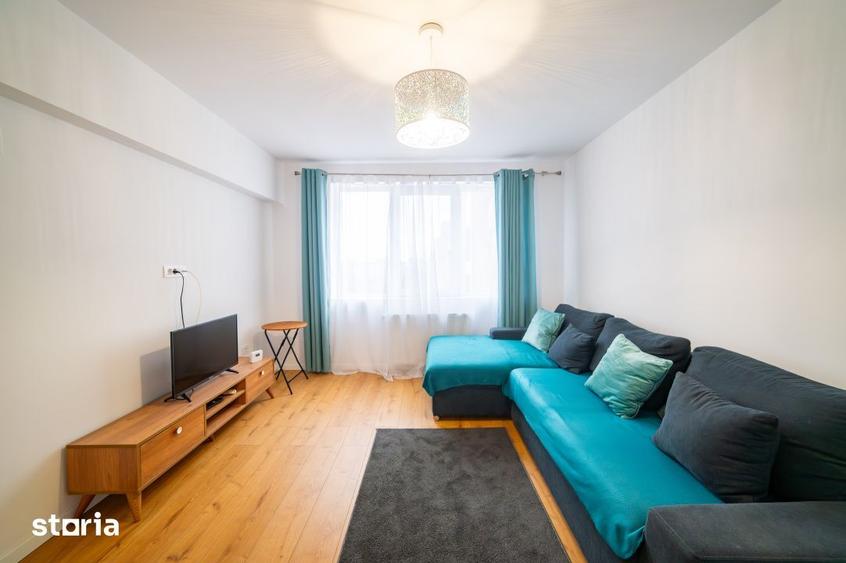 Apartament cu 3 camere semidecomandat, mobilat în Central