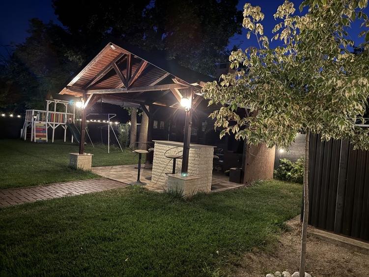 Casă cu 4 camere în Păulești