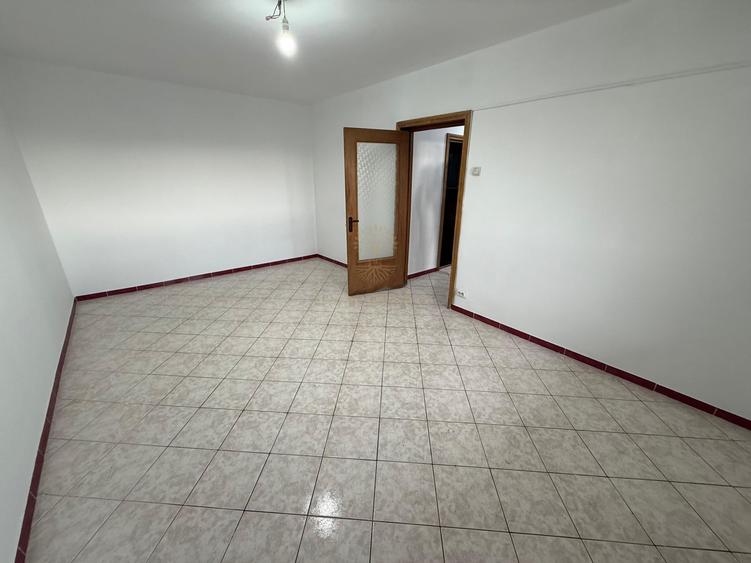 Apartament cu 2 camere decomandat în Crângași