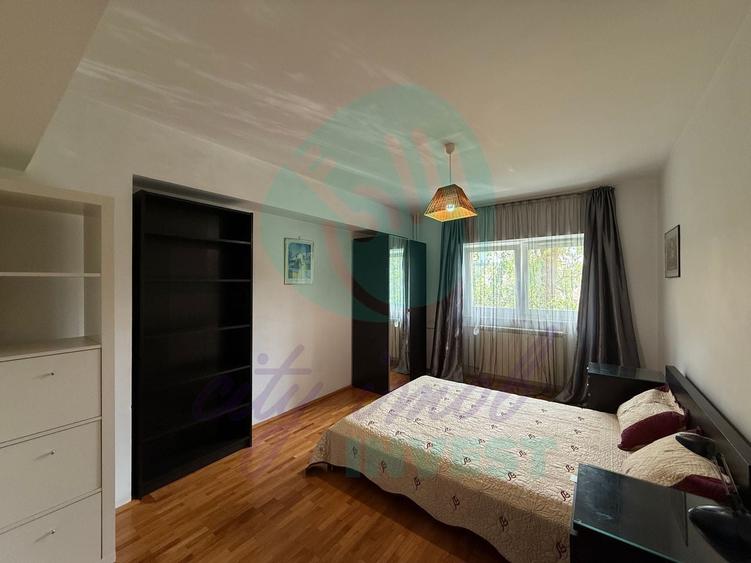 Apartament cu 3 camere decomandat, mobilat în Calea Călărașilor