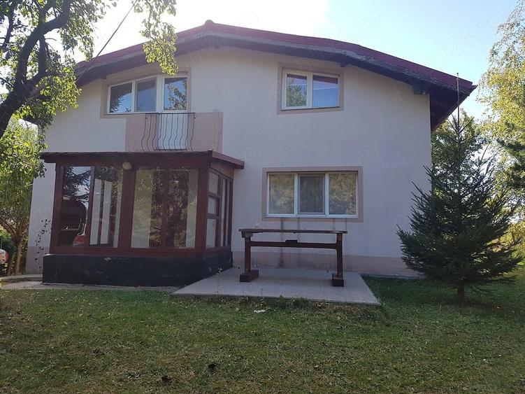 Casă cu Teren 1700 Mp în Șotrile