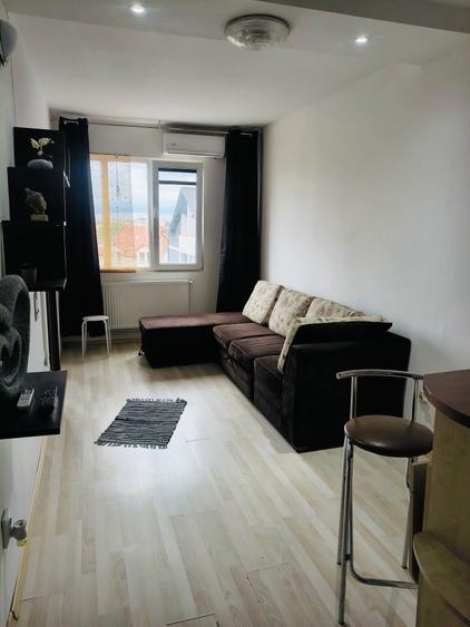 Apartament cu 2 camere nedecomandat în UTA