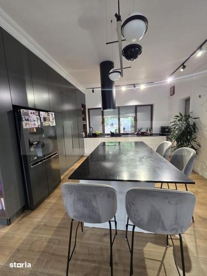 Casă cu 6 camere cu Teren 778 Mp în Păulești