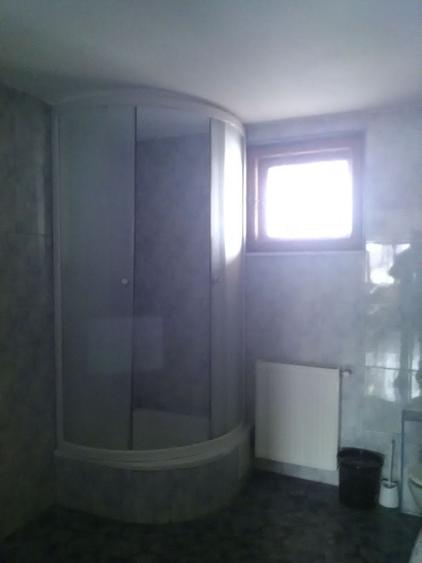 Casă individuală cu 6 camere cu Canalizare în Nord