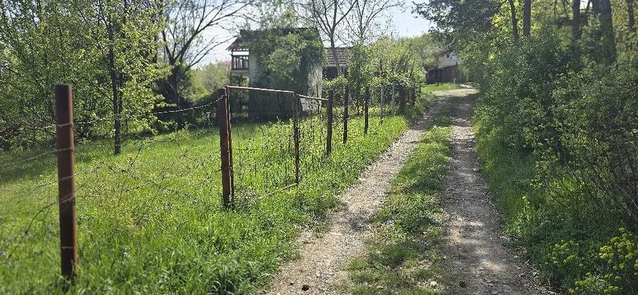 Teren de 1000 mp, în Călugareni