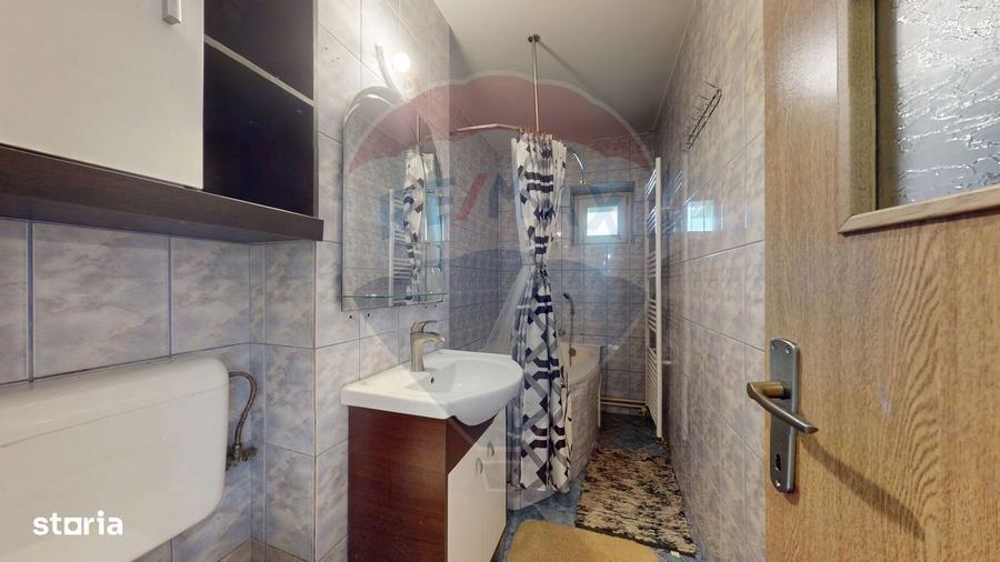 Apartament cu 3 camere decomandat în Triaj