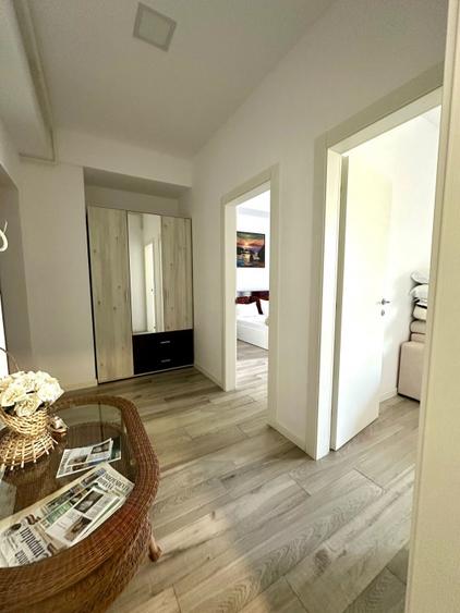 Apartament cu 2 camere decomandat, mobilat în Central