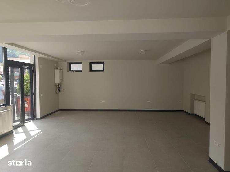 Spatiu comercial/ birouri - 3