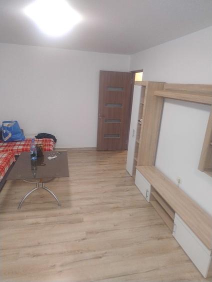 Apartament cu 2 camere decomandat în Giurgiului