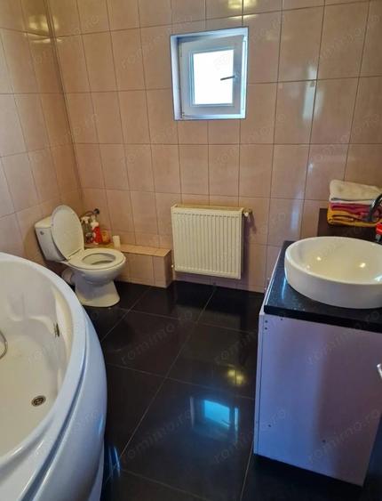 Casă cu 4 camere cu Teren 300 Mp în Goranu